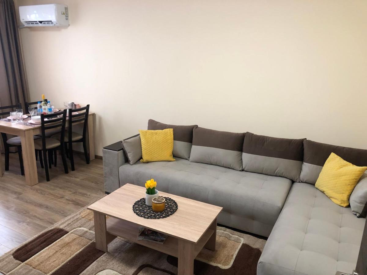 Luxury Apartment 2 Free Underground Parking Pazardzhik Luaran gambar