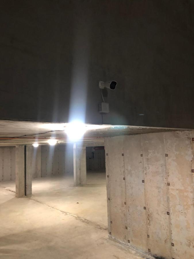 Luxury Apartment 2 Free Underground Parking Pazardzhik Luaran gambar